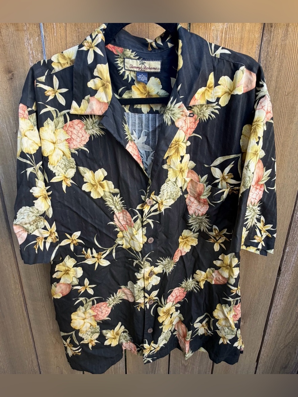 Tommy Bahama silk Men's Black Hawaiian Shirt with Yellow Floral print size M